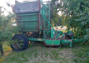 kombajn do buraków Stoll v202