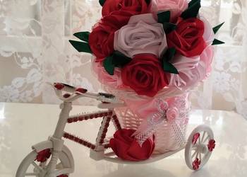 Rowerek z różami na prezent ozdoba -handmade