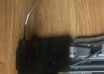 Zamek PRZEDNICH prawych drzwi KIA SPORTAGE 2 08-10