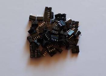 Gniazdo Dip 8   10 sztuk