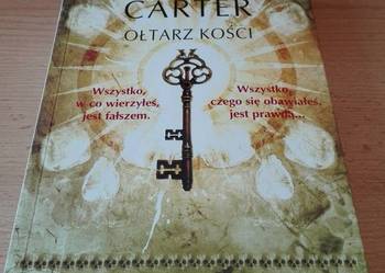 Ołtarz kości / Philip Carter Ołtarz kości / Philip Carter