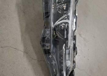 TOYOTA COROLLA E16 LIFT LAMPA PRAWA