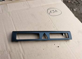 AUDI A4 B5 8D0863321 RAMKA KONSOLI WŁĄCZNIKA ŚWIATEŁ AWARYJNYCH