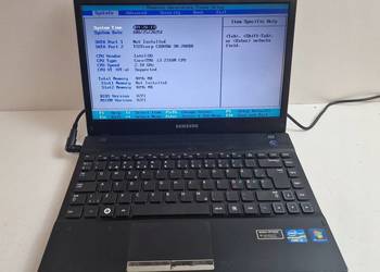 Laptop Samsung Hoyr6yk NP300V3A i3 13.3" HDMI z zasilaczem