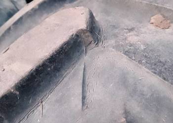 Felgi  pasują do valtry 38cali rozstaw  śrub 27.5 otwór 22cm szerokość 40cm