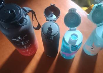 Sprzedam bidony i butelki termiczne Sprzedam bidony i butelki termiczne