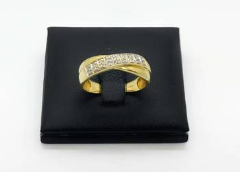 Złoty pierścionek z diamentami pr 585 2,95g (Rozmiar 18)
