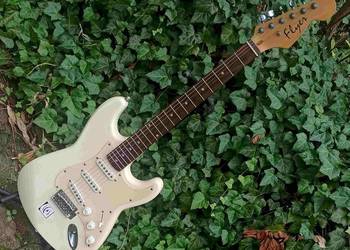 Gitara elektryczna Stratocaster Flyer