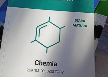 Matura Vademecum Chemia zakres rozszerzony gdańska szafa z książkami szkoły
