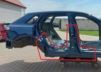 Audi Q8 E-TRON SUV próg słupek prawy zejście błotnika reperaturka prawa 