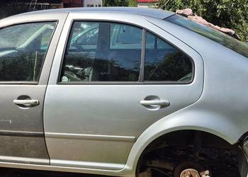 Drzwi lewy tył Vw Bora Sedan LA7W