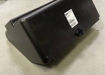 Osłona akumulatora Case New Holland Steyr 82032836 ORYGINAŁ CNH