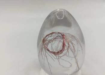 Szklane jajko przezroczyste