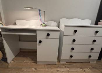 Zestaw mebli do pokoje dziecięcego