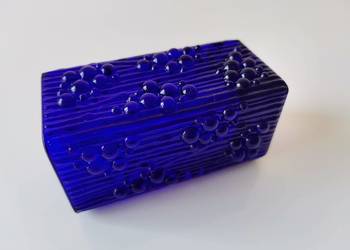 Stary mały niebieski wazon szkło kobaltowe