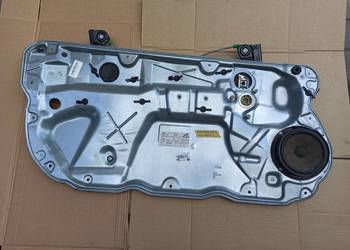 VW POLO 9N  mechanizm szyby LEWY  3 drzwi 6Q3837401