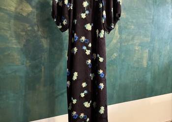 Sukienka Bimba y Lola s czarna w kwiaty na zamek z tyłu midi