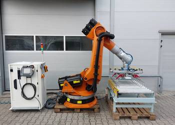 Paletyzator Paletyzer Zrobotyzowana paletyzacja worków kartonów KUKA ABB