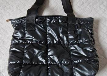 torebka pikowana czarna na ramię