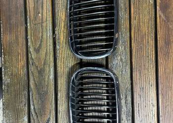 BMW E90 E91 E92 Nerka Atrapa Grill Prawa Lewa