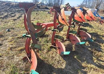 pług 4 kverneland obrotowy