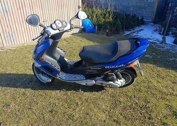Skuter Peugeot 50 cm3  , brak ubezpieczenia i przeglądu  , raczej na części Skuter Peugeot 50 cm3  , brak ubezpieczenia i przeglądu  , raczej na części