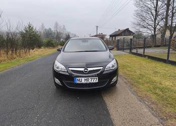 Opel Astra J 1.4 Benzyna Klima Bogata Wersja 5 Drzwi z Niemiec
