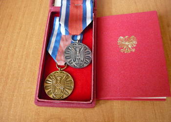 Srebrny i brązowy medal za zasługi w Obronie Porządku public
