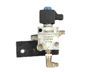 JCB 25/221928 (Rexroth R934001867) Zawór przełączający do JCB 3CX