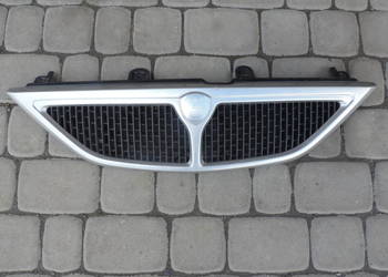 LANCIA YPSILON Y ATRAPA GRILL KOLOR  647