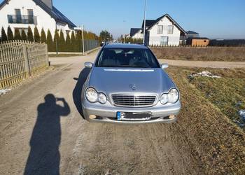 Bardzo ładny Mercedes c klasa w203 2.0 benzyna gaz 2002 rok