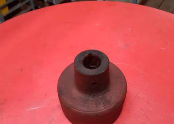 Końcówka sprzęgła rozrzutnik N-218 2213020220