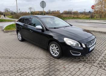 Sprzedam ładne VOLVO V60 D3 z udokumentowanym przebiegiem i serwisami