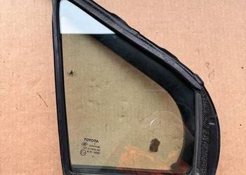 Mała szyba drzwi prawy przód Toyota Yaris III 11-20 68215-0D050 2005r