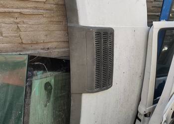 Renault Trafic maska przód