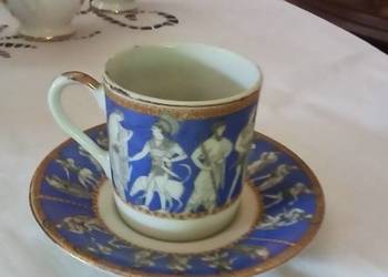 Filiżanka do espresso.  Syg. Royal. Sceny antyczne.  Cena 45 zł. Za j