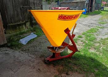 Rozsiewacz grass-rol lejek 300 l