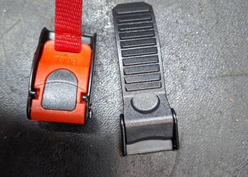 Zapięcie do kasku nowe