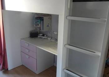 Dziecięce łóżko na antresoli z biurkiem SMASTAD (Ikea)