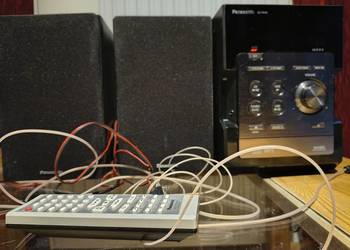 Wieża Panasonic SA-PM46 działająca.