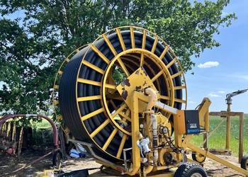 Deszczownia szpulowa PERROT TRX100/330 Hydraulicznie opuszczane podpory