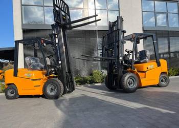 Elektryczny wózek widłowy 2.5T triplex - najtaniej