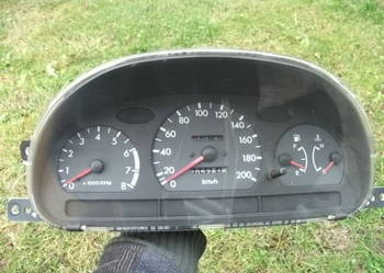 Licznik,zegary Hyundai Accent 1,3 97r.