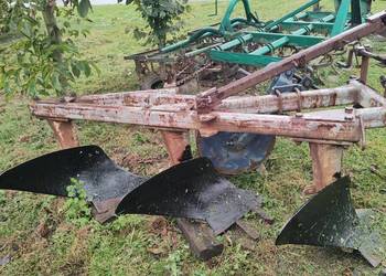 Pług Unia Grudziądz 3 skibowy