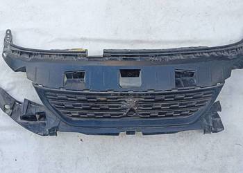 Peugeot Rifter atrapa, grill zderzaka.