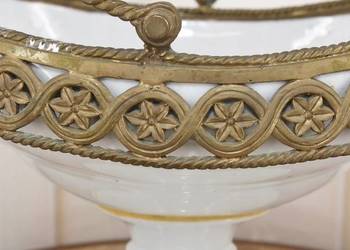 Antyczna Biała Patera Owocnik - Porcelana + Brąz - Kwiaty