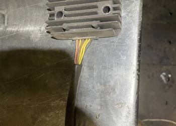 Regulator napięcia Kawasaki gpz 550