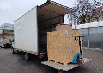 Przewóz palet, maszyn i rzeczy Bus z windą Luboń