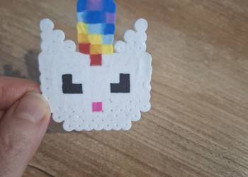 Figurka z koralików do prasowania, brelok