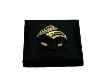 Złoty Pierścionek pr 333 2,31g R23